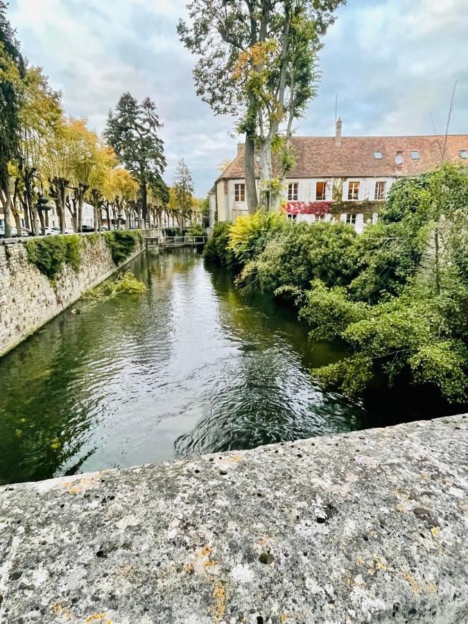 Appartement « Cocooning » Au Bord Du Loing Nemours Exterior foto